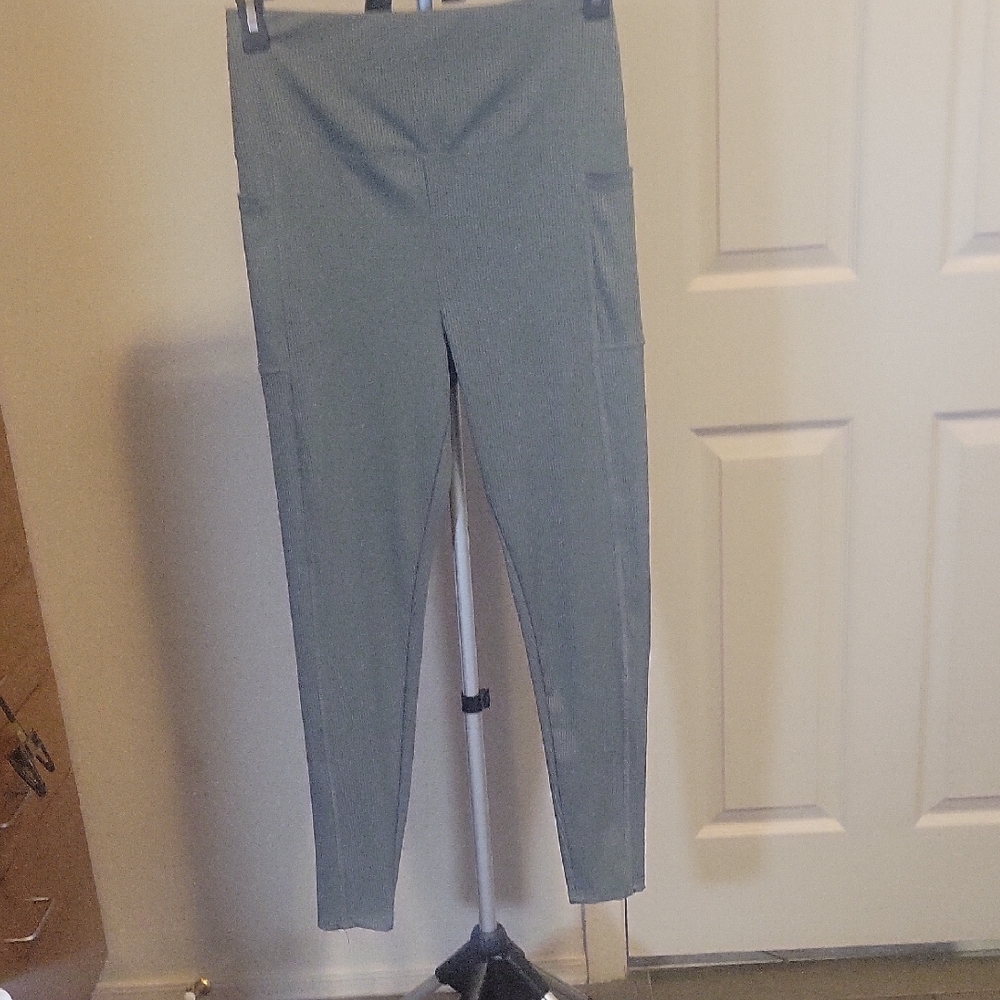 High-Rise Olive Green Pocket Leggings